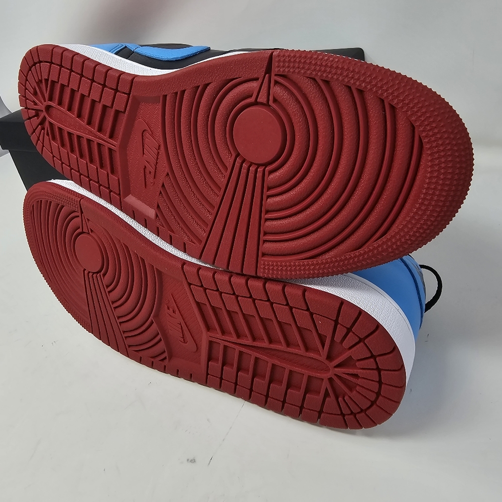 Air Jordan 1 Low OG NC To Chicago Nike CZ0775 046 Womens Size 8.5 New With Box - Picture 7 of 11